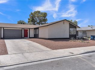 5123 Savannah St, Whitney, NV 89122