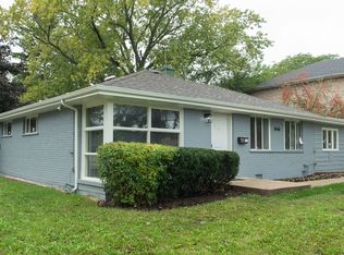 846 Waukegan Rd, Northbrook, IL 60062