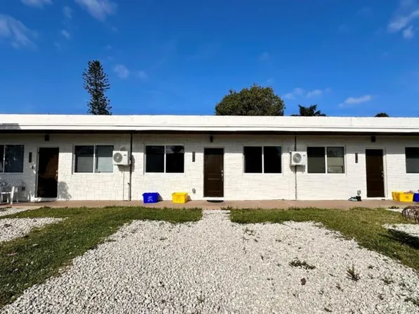 309 Swain Blvd, Greenacres, FL 33463