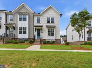835 Green Sapling Trl, Suwanee, GA 30024