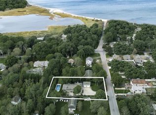 87 Washington Heights Ave, Hampton Bays, NY 11946