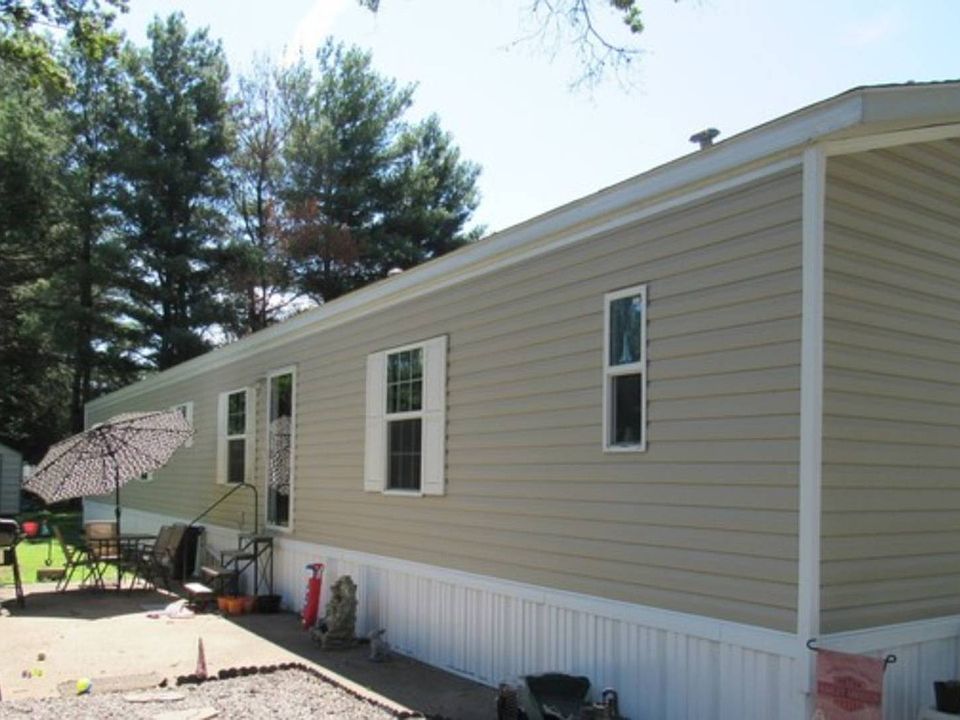 1st image of 904 Le Roy St
