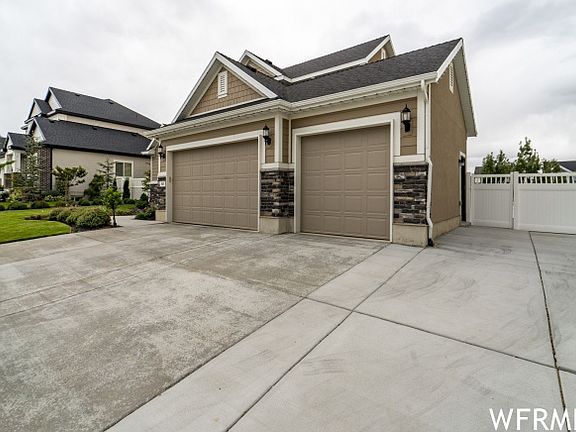 2nd image of 803 W 2920 N