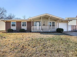 1290 Leisure Dr, Florissant, MO 63031