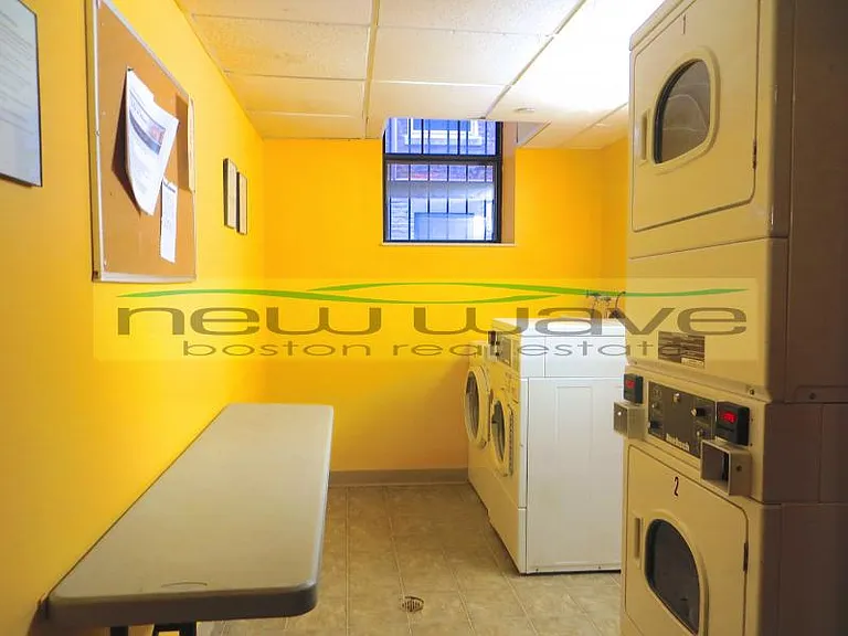 58 Queensberry St #11 — Photo 12