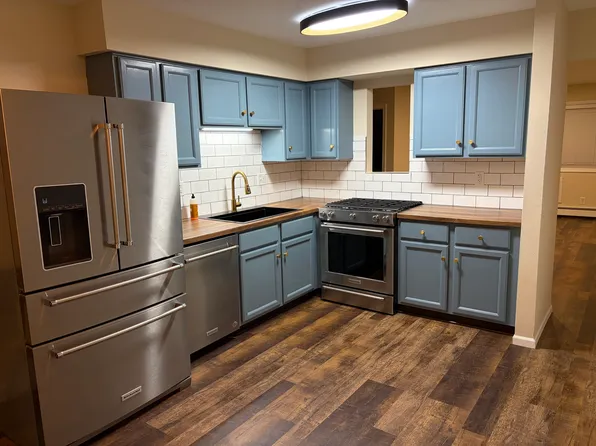 4951 W 82nd Ct Unit 3, Crown Pt, IN 46307