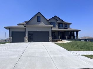 10206 S 187th St, Omaha, NE 68136