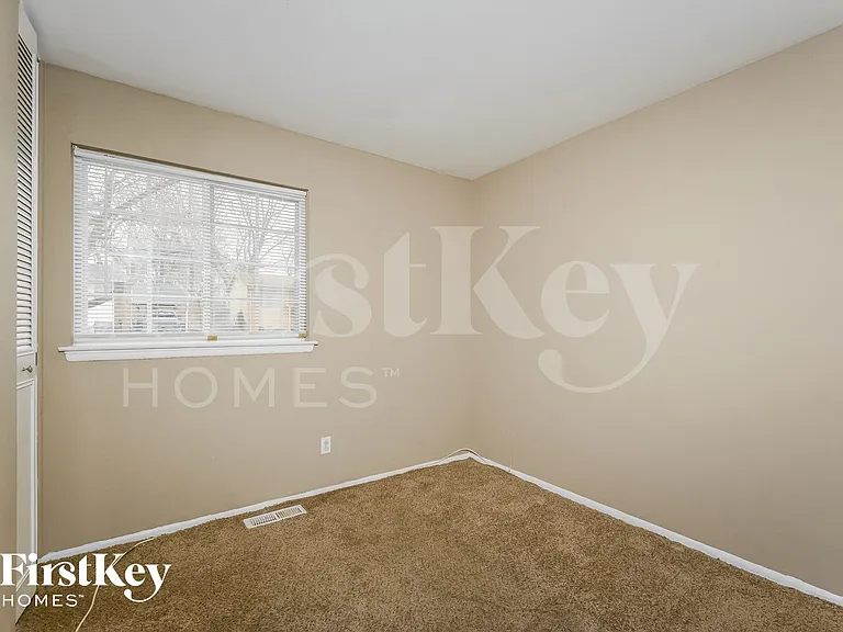 5323 Ville Cecelia Ln — Photo 7