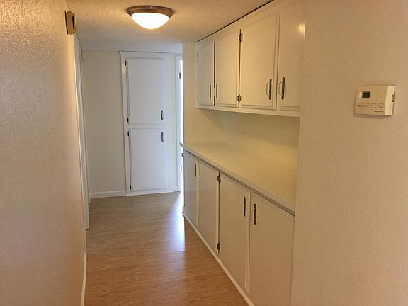 3rd image of 6040 Kifisia Way