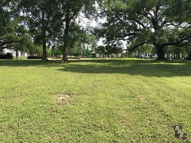 1st image of 7 Glen Oaks Dr