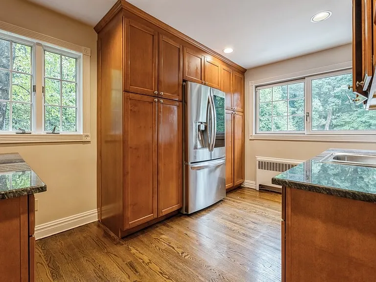 166 Churchill Rd — Photo 13