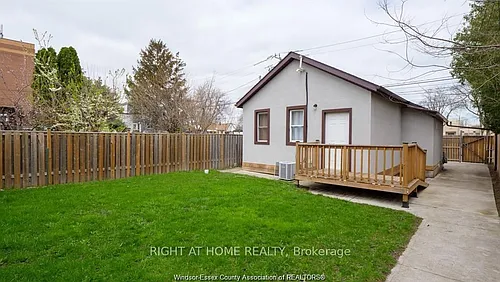 762 Aylmer Ave E Photo 1