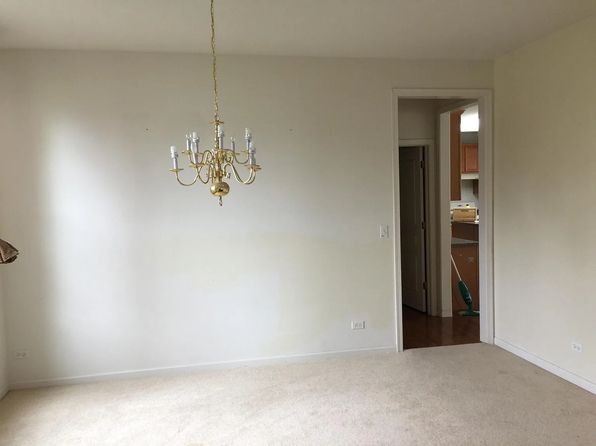 12604 S Canterbury Dr