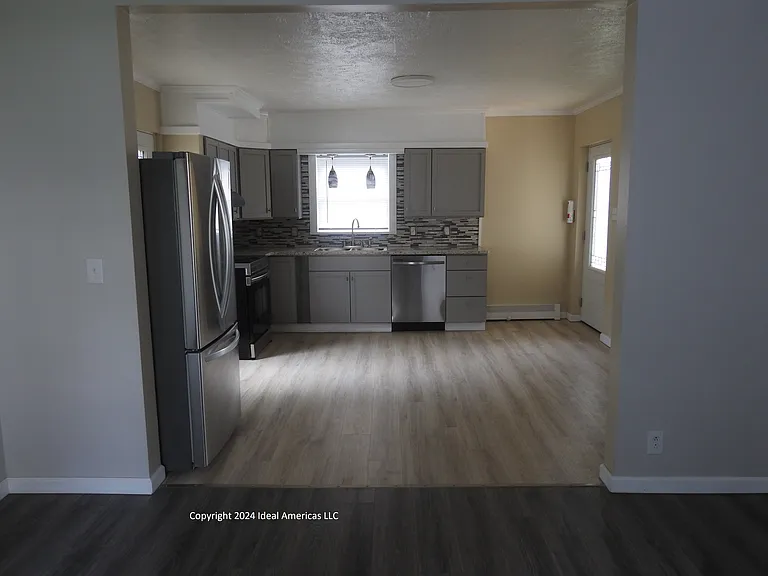 18 Pine St — Photo 6