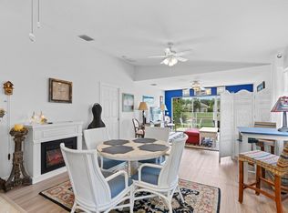 8380 Saint Johns Ct, Wellington, FL 33414