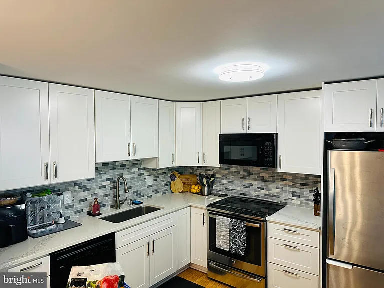 18810 Creeper Ln — Photo 8
