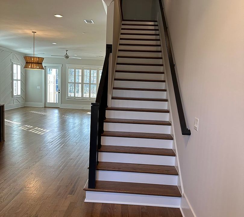 1st image of 1028 Endeavour Ct #5