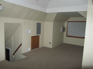 328 Fairchild St, Iowa City, IA 52245