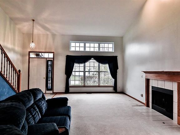 5th image of 1106 Maplewood Ct