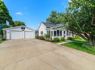 309 E Exchange St, Gobles, MI 49055