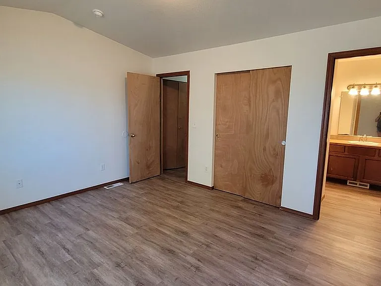 1216 W Franklin St — Photo 18