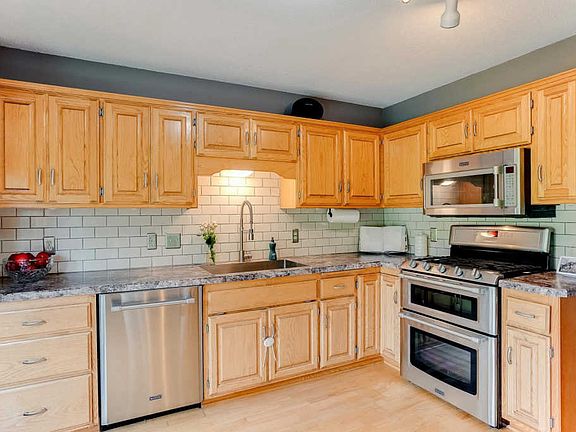 3rd image of 8545 Chanhassen Hills Dr S