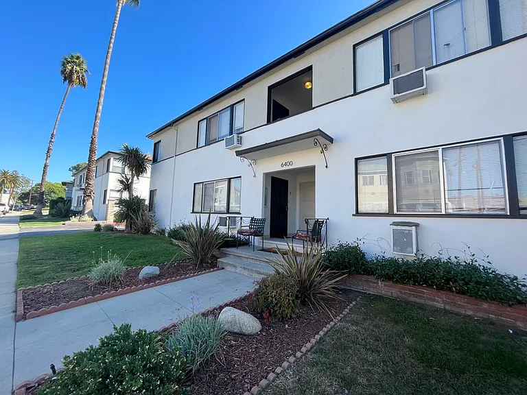 6406 Roble Ave #10 — Photo 13