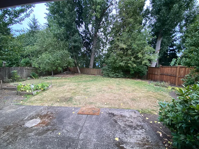 138 Lynnbrook Dr — Photo 3