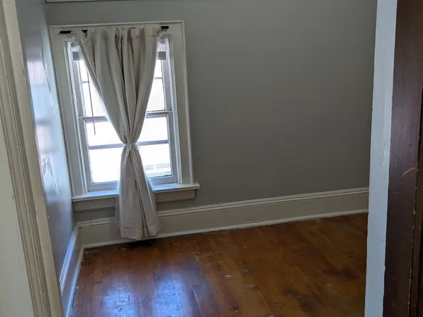(undisclosed Address), Milwaukee, WI 53207