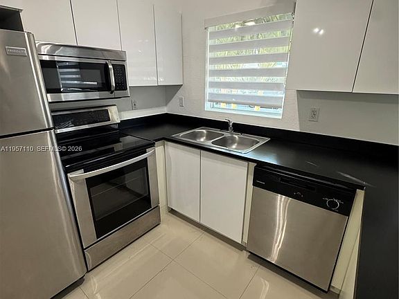 4th image of 8035 Crespi Blvd APT 1