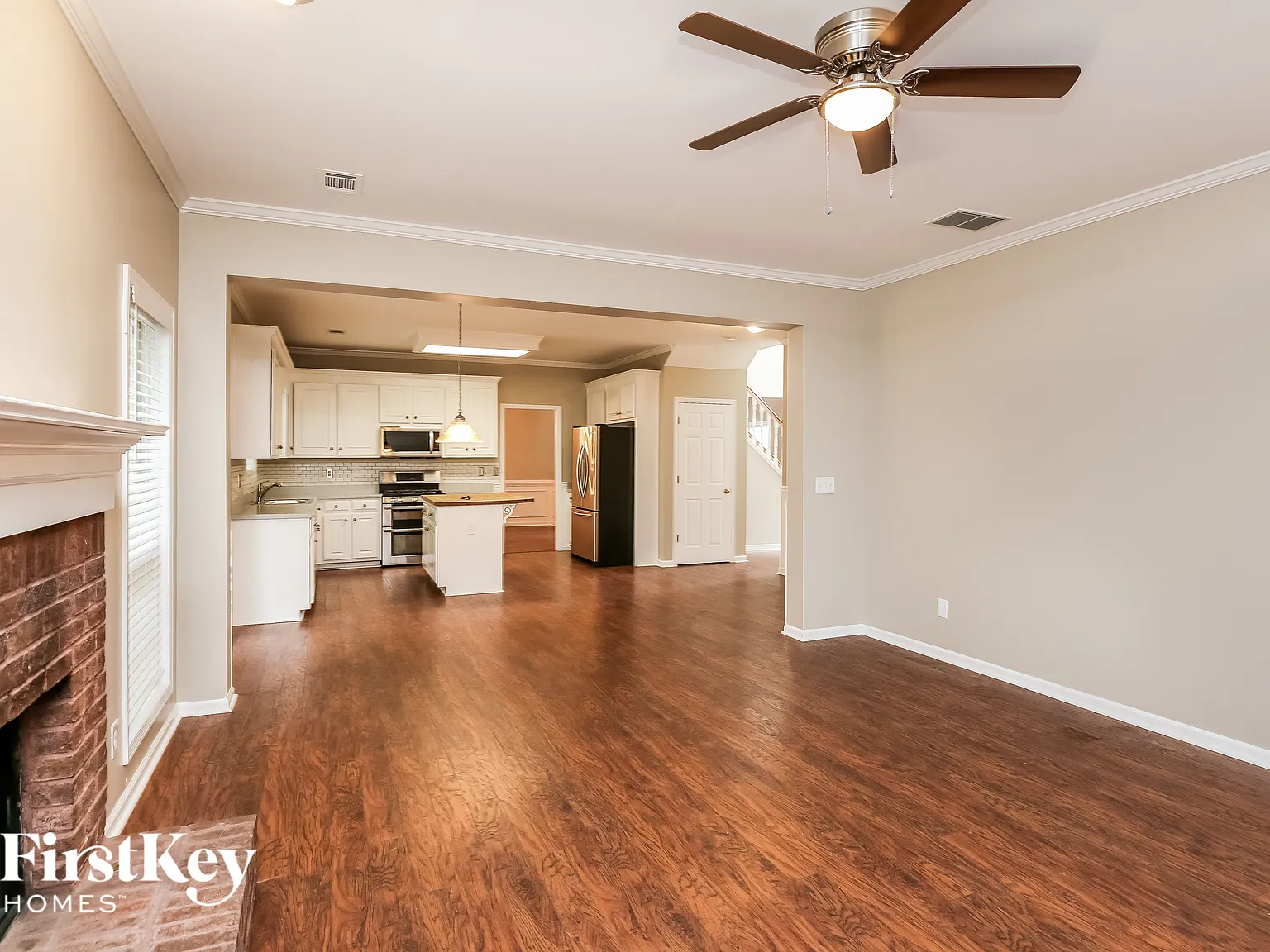 4 bed, 2.5 bath, 2836 sqft, $3,225 — Photo 4