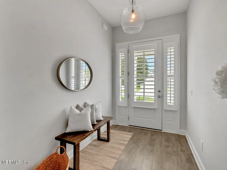 102 Seabrook Dr — Photo 7