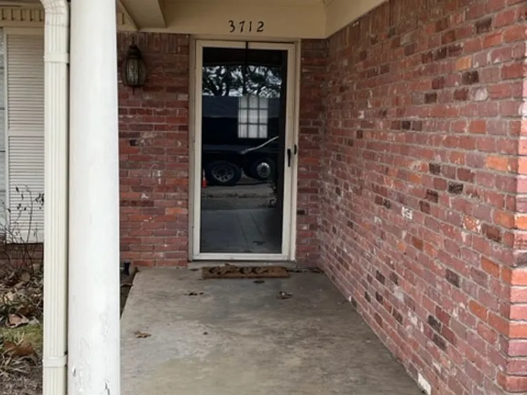 3712 Pope Ave — Photo 5