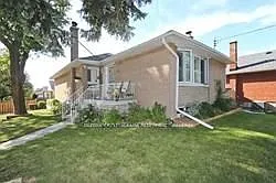 25 Arbutus Cres #LOWER — Photo 1