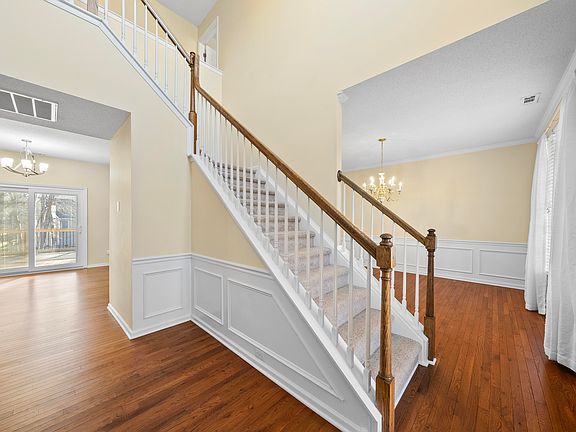 5th image of 615 Southshore Pkwy