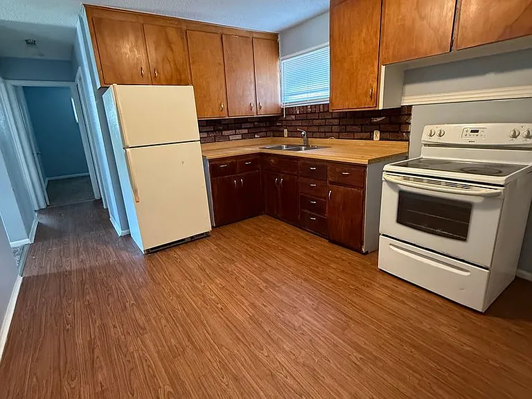 2217 S Water St #1 — Photo 3