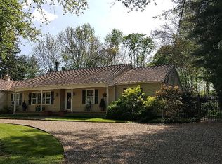 35 Old Chester Rd, Gladstone, NJ 07934