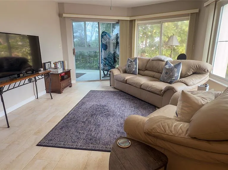 1900 Benjamin Franklin Dr #201BER — Photo 4