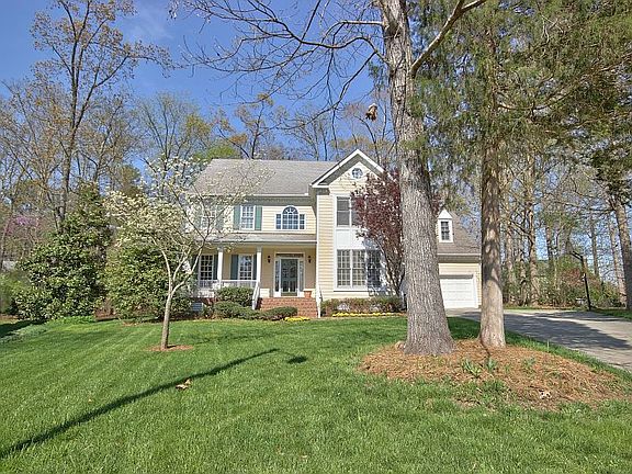3rd image of 104 Severn Ct