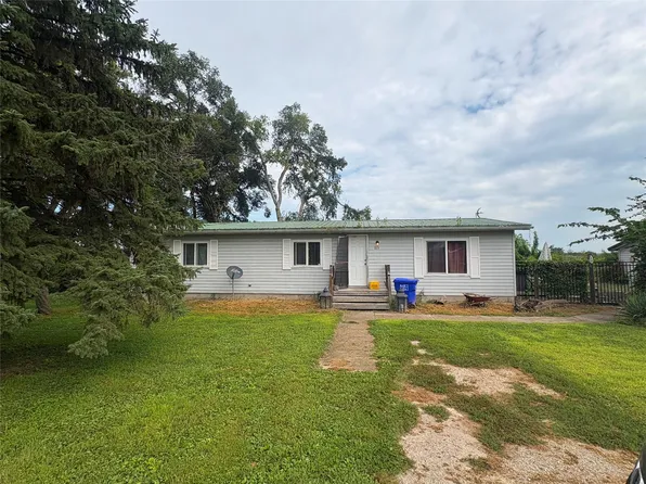 105 W Clay St, Panora, IA 50216
