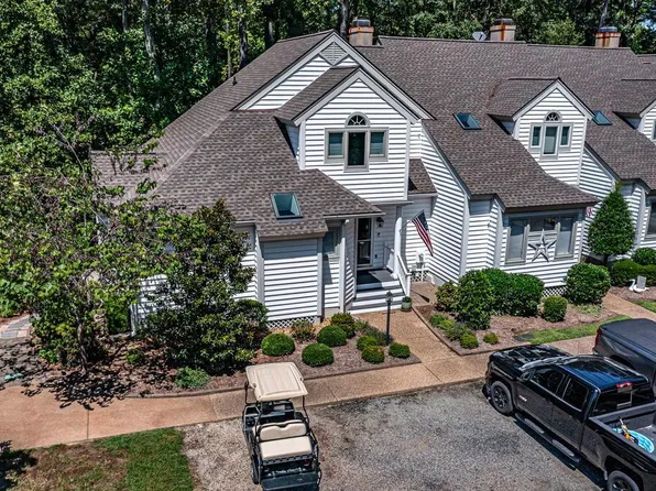 5828 Rivers Landing Ter, White Stone, VA 22578