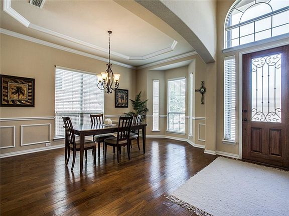 5th image of 680 Bryn Mahr Ln