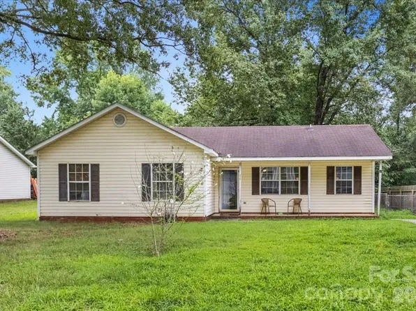 615 Pennwood Ln, Charlotte, NC 28215