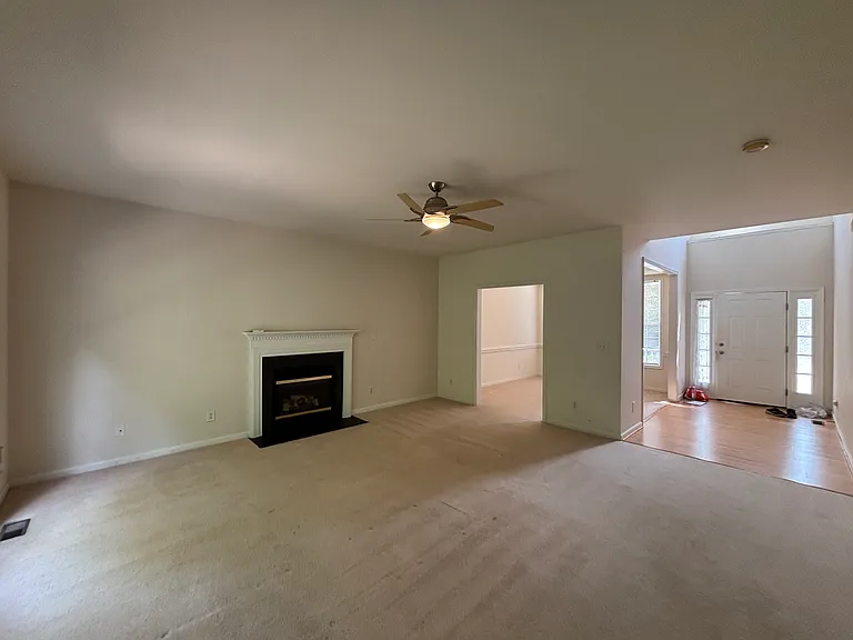 12 Bridgeport Dr — Photo 6