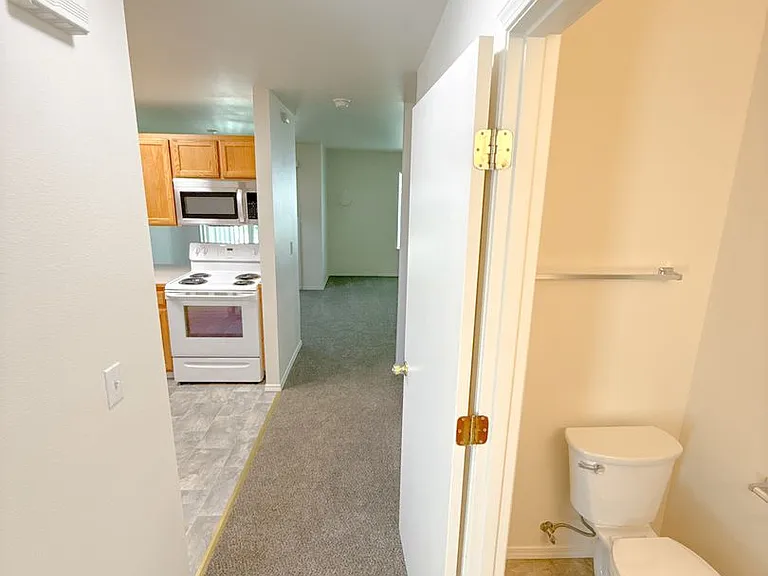 5481-5483 Glenridge Way #5485 — Photo 7
