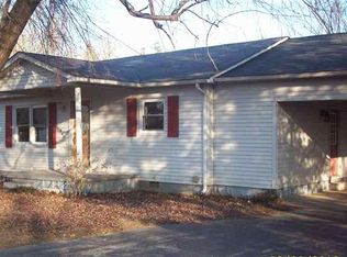 402 W 9th St, Benton, KY 42025