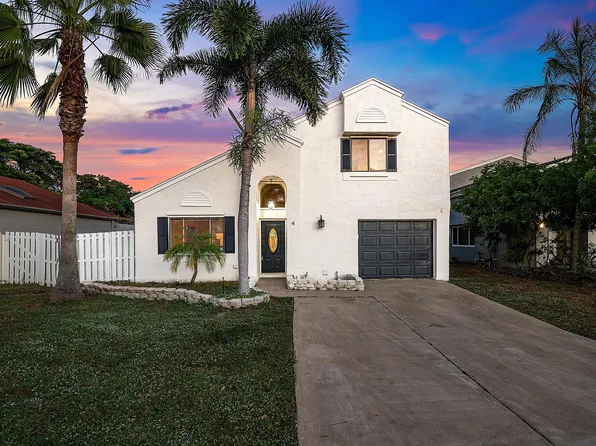 4 Elton Place, Boynton Beach, FL 33426