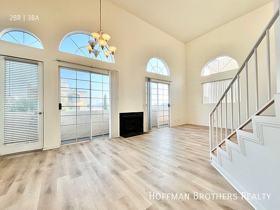 4th image of 11935 Goshen Ave #301