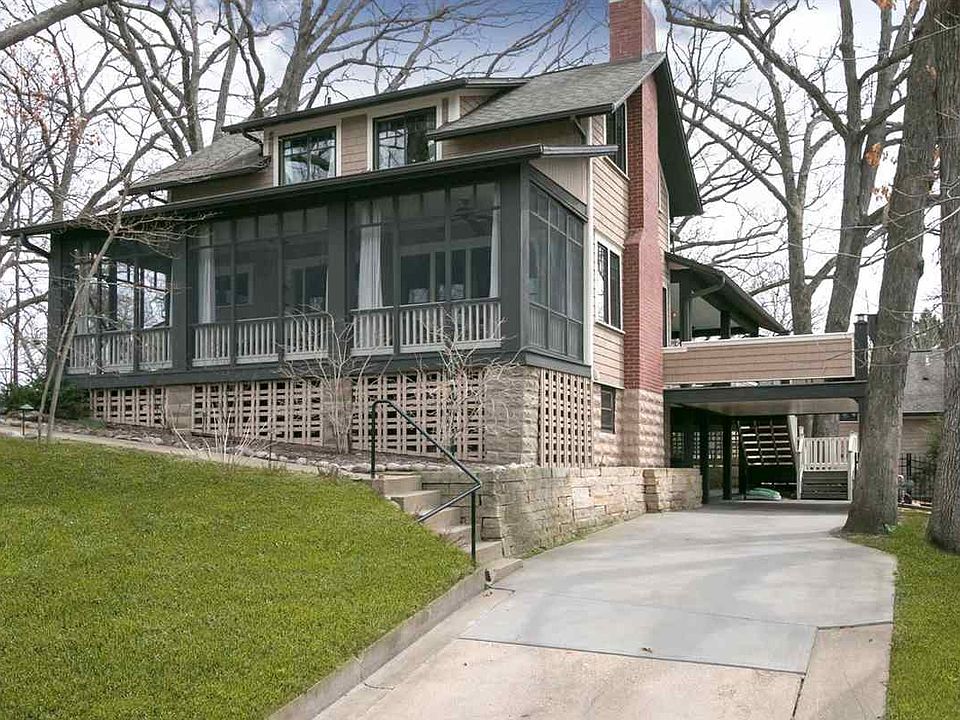 1st image of 322 Mullin Ave