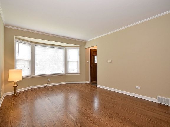 3rd image of 3519 N Ozark Ave